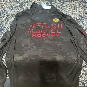 Blackhawks fanatics hoodie size XL